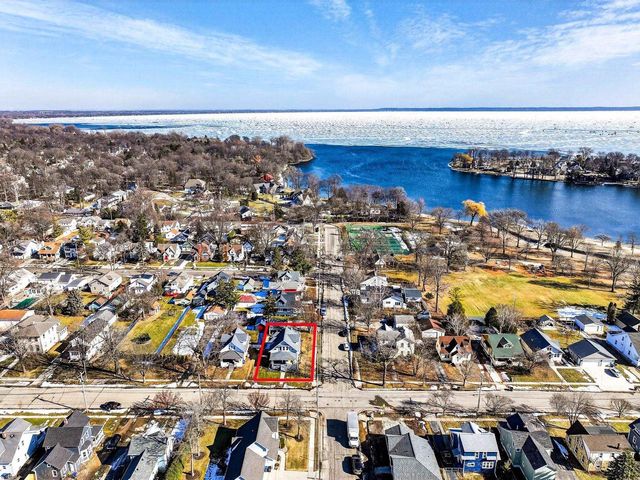 201 5TH STREET, Neenah, WI 54956