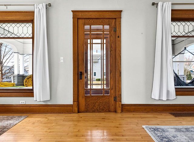 201 5TH STREET, Neenah, WI 54956