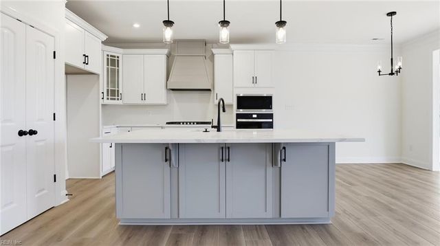 2114 Wentworth XING, Smithfield, VA 23430