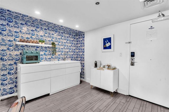 1100 West Avenue 1019, Miami Beach, FL 33139