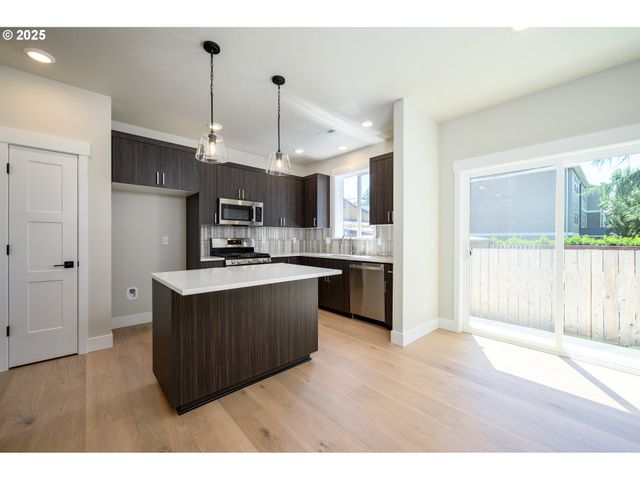 3208 E PROVINCE Ct, Newberg, OR 97132