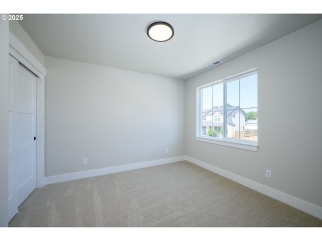 3208 E PROVINCE Ct, Newberg, OR 97132