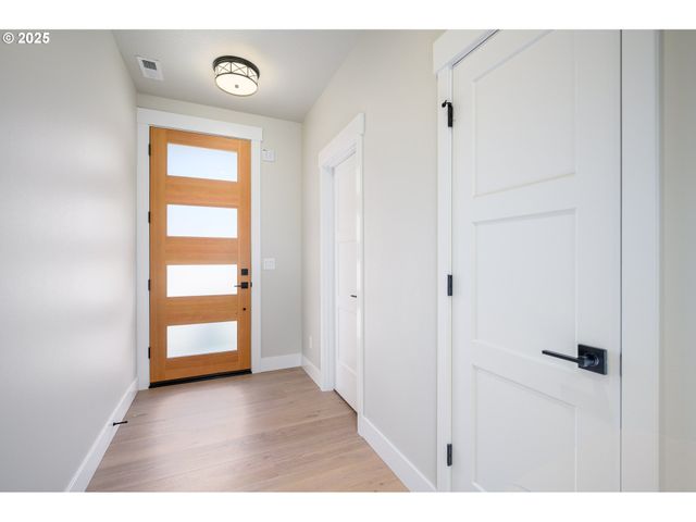 3208 E PROVINCE Ct, Newberg, OR 97132