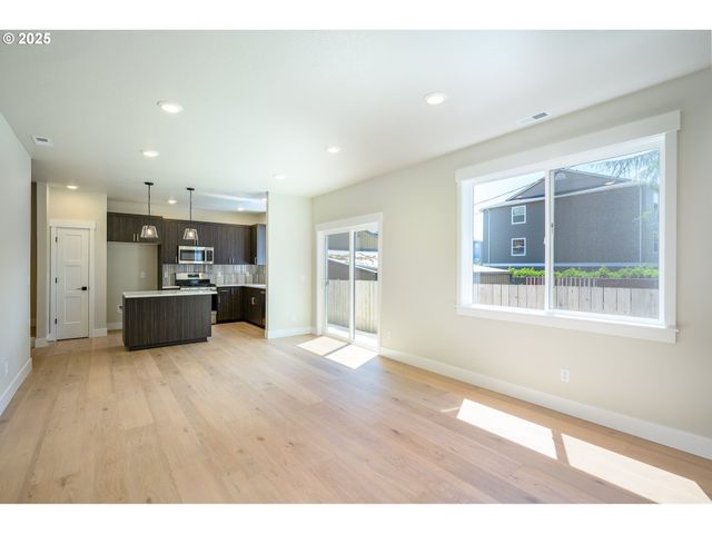 3208 E PROVINCE Ct, Newberg, OR 97132