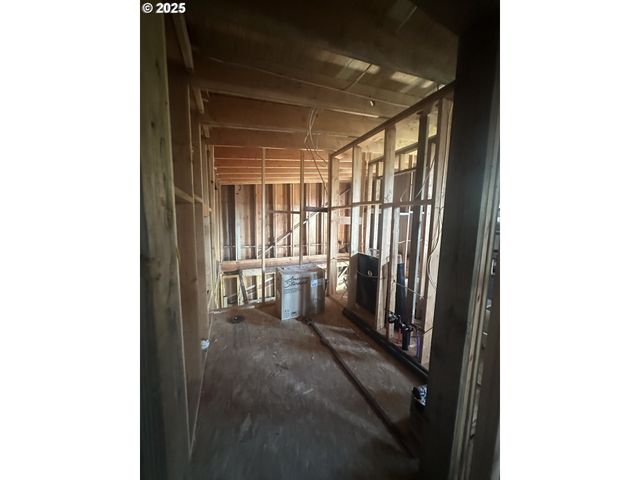 700 PARK Ave 703,625, Lakeside, OR 97449