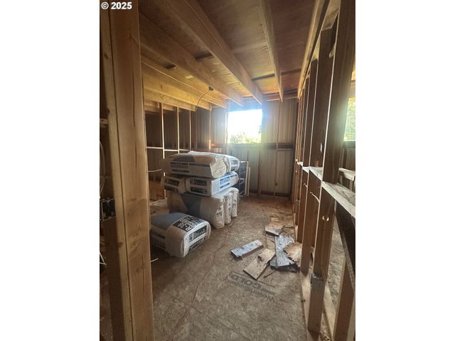 700 PARK Ave 703,625, Lakeside, OR 97449