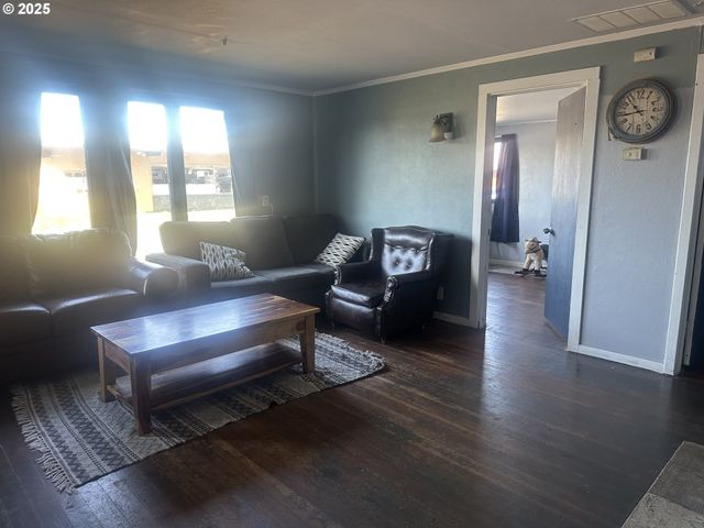 700 PARK Ave 703,625, Lakeside, OR 97449