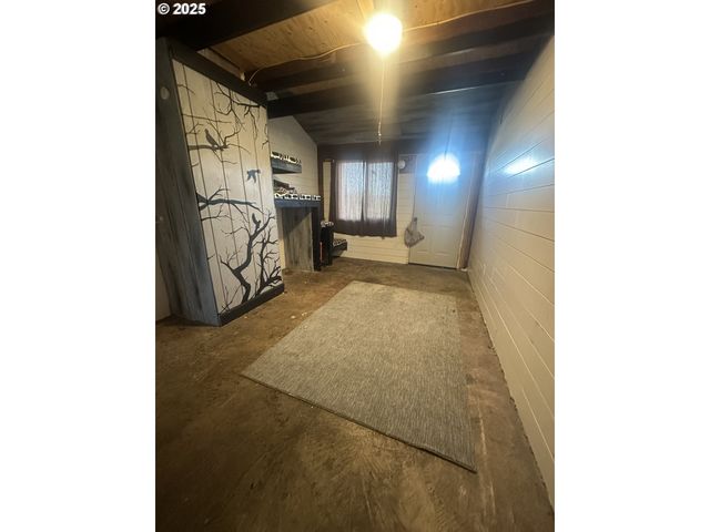 700 PARK Ave 703,625, Lakeside, OR 97449