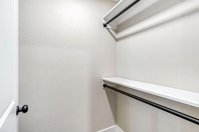 3038 E Sample Avenue, Fresno, CA 93710