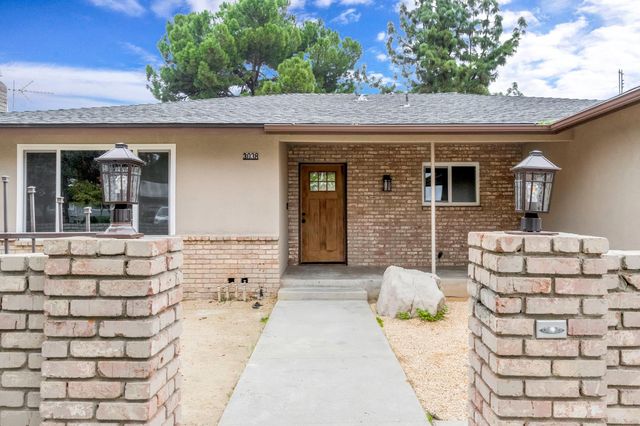 3038 E Sample Avenue, Fresno, CA 93710