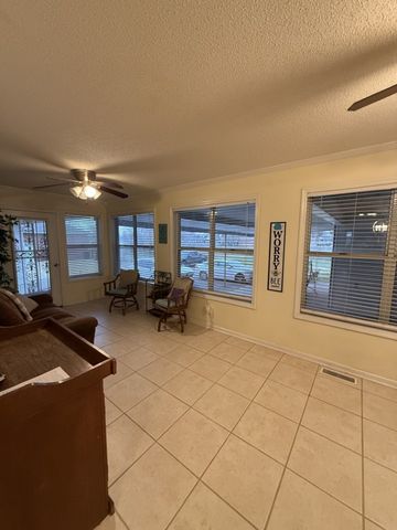 405 Robins St, E, Lawrenceburg, TN 38464