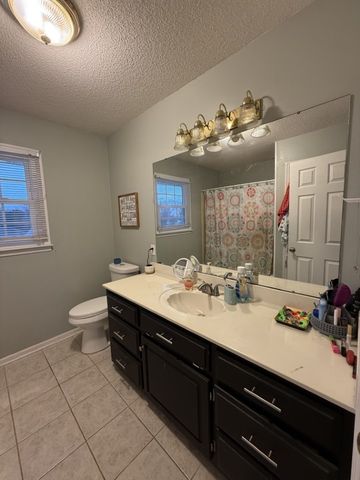 405 Robins St, E, Lawrenceburg, TN 38464