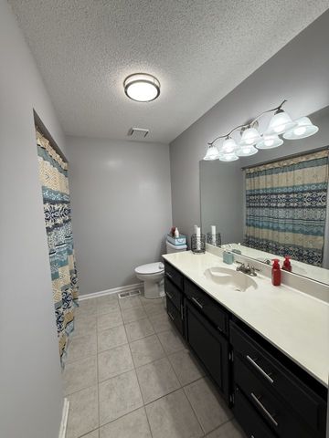 405 Robins St, E, Lawrenceburg, TN 38464