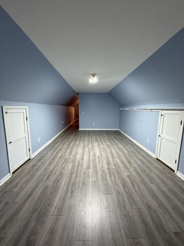 405 Robins St, E, Lawrenceburg, TN 38464