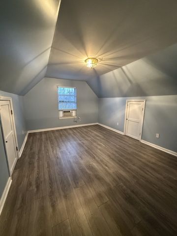 405 Robins St, E, Lawrenceburg, TN 38464