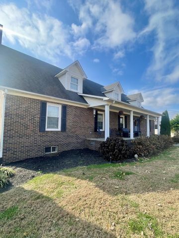 405 Robins St, E, Lawrenceburg, TN 38464
