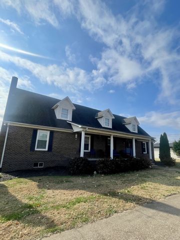 405 Robins St, E, Lawrenceburg, TN 38464