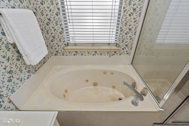 2113 Starling Drive, Bossier City, LA 71111