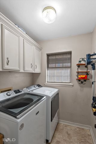 2113 Starling Drive, Bossier City, LA 71111