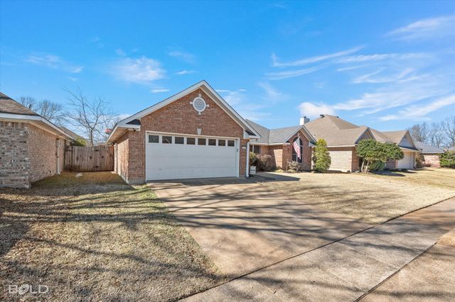 2113 Starling Drive, Bossier City, LA 71111