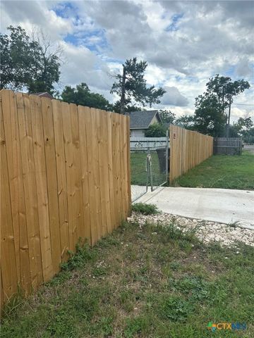 1910 N Gray Street, Killeen, TX 76541