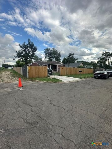 1910 N Gray Street, Killeen, TX 76541