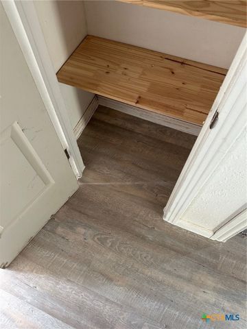 1910 N Gray Street, Killeen, TX 76541