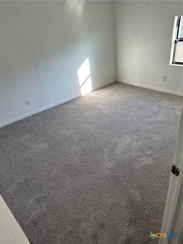 1910 N Gray Street, Killeen, TX 76541