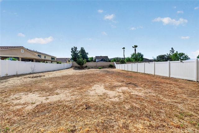 1562 Mckimball Road, Perris, CA 92570