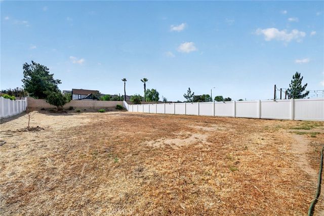 1562 Mckimball Road, Perris, CA 92570