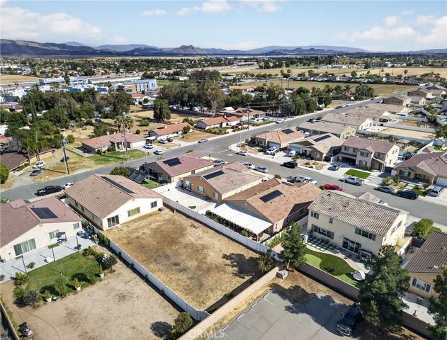 1562 Mckimball Road, Perris, CA 92570