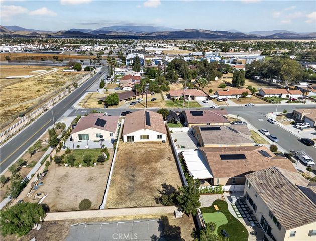 1562 Mckimball Road, Perris, CA 92570