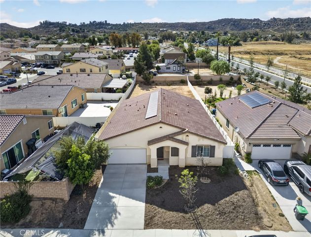 1562 Mckimball Road, Perris, CA 92570