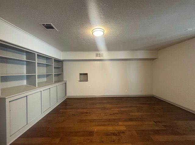 3701 Meadowbrook Drive B, Fort Worth, TX 76103