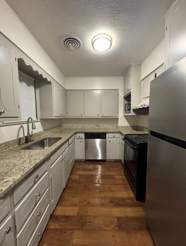 3701 Meadowbrook Drive B, Fort Worth, TX 76103