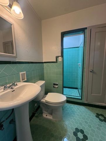 3701 Meadowbrook Drive B, Fort Worth, TX 76103