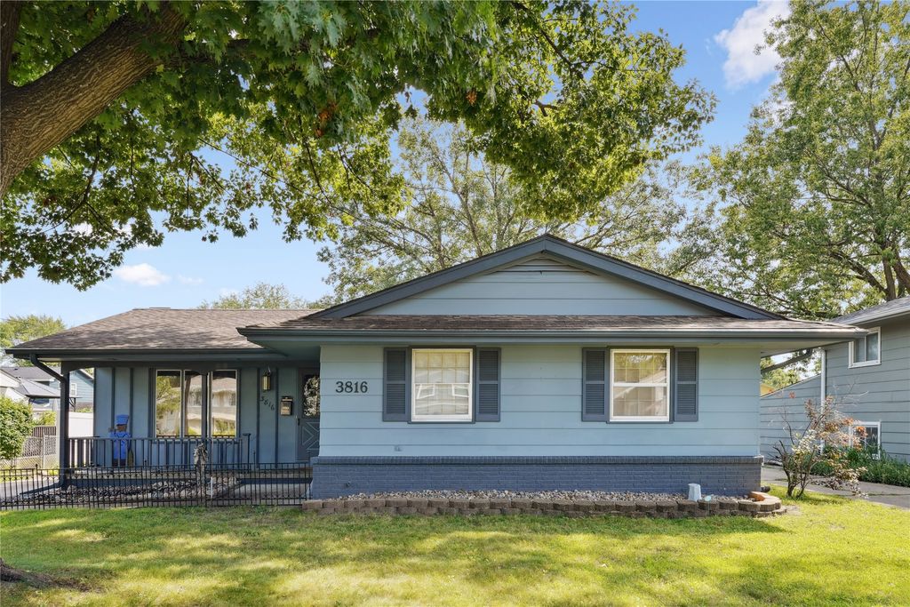 3816 Bel Aire Road, Des Moines, IA 50310
