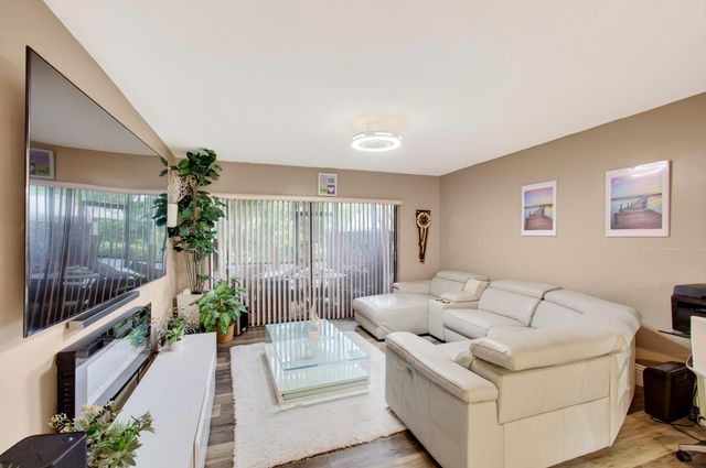 7539 Greenlake Way, Boynton Beach, FL 33436