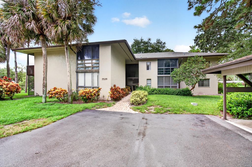 7539 Greenlake Way, Boynton Beach, FL 33436