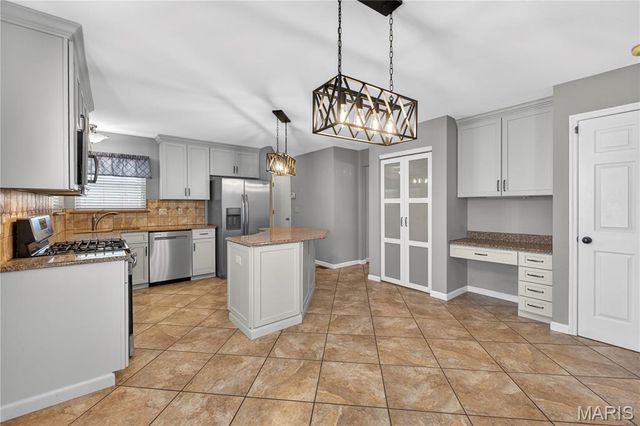 2133 Telford Drive, Unincorporated, MO 63125
