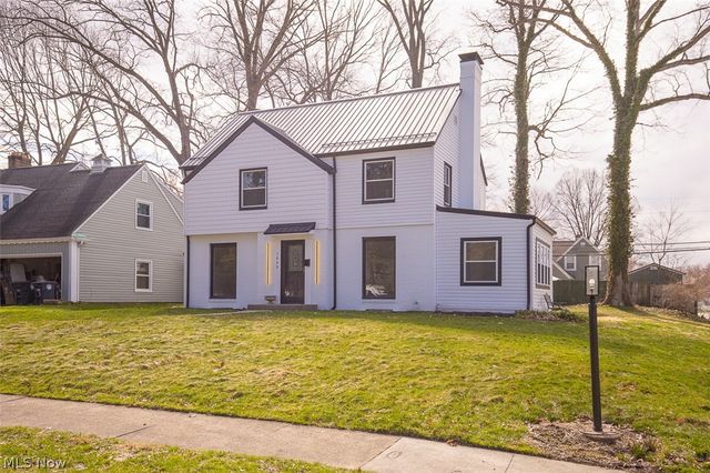 1040 Thorndale Drive, Akron, OH 44320