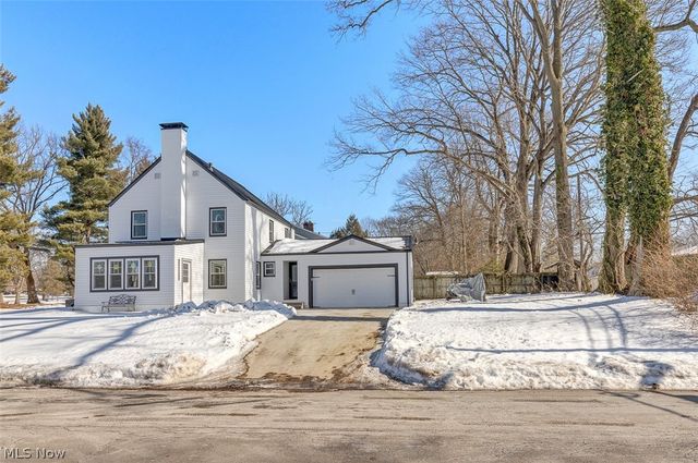 1040 Thorndale Drive, Akron, OH 44320