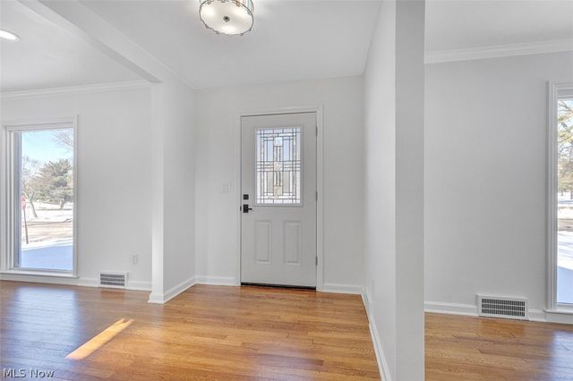 1040 Thorndale Drive, Akron, OH 44320