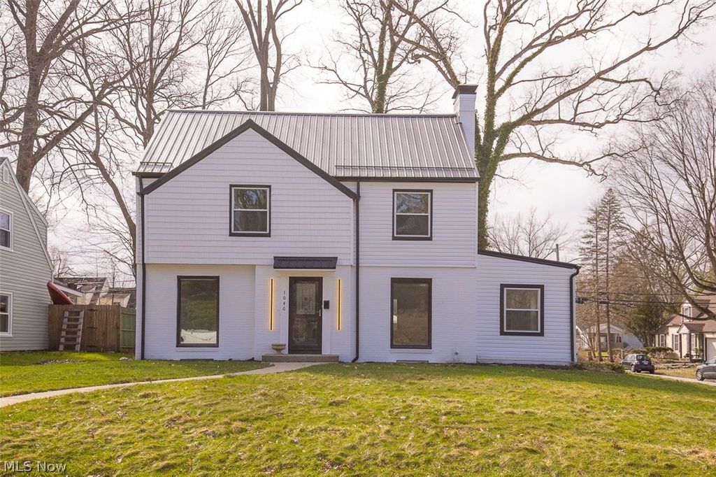 1040 Thorndale Drive, Akron, OH 44320