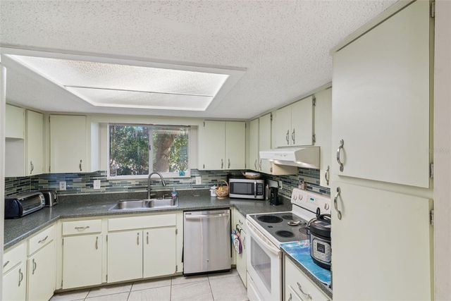 10943 SW 86 COURT, Ocala, FL 34481