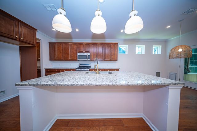 204 Buttercup Lane, Summerville, SC 29486
