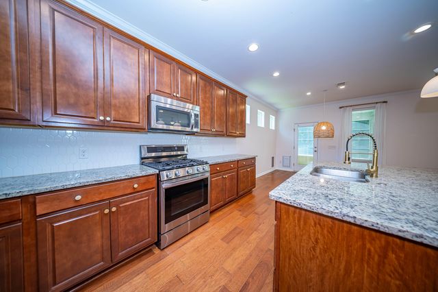 204 Buttercup Lane, Summerville, SC 29486