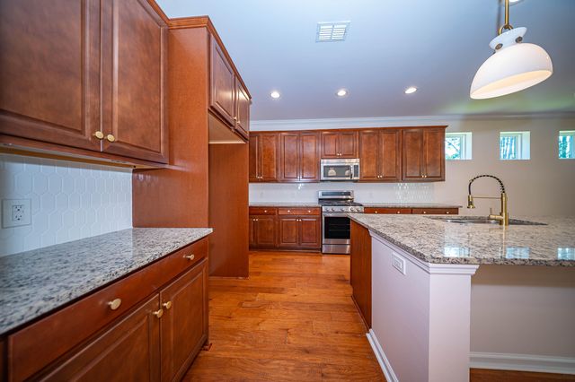 204 Buttercup Lane, Summerville, SC 29486