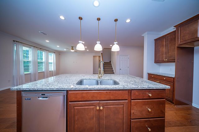 204 Buttercup Lane, Summerville, SC 29486
