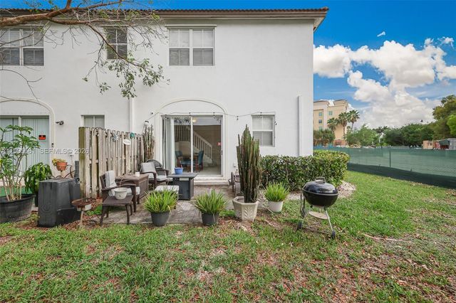 936 NE 29th Ter, Homestead, FL 33033